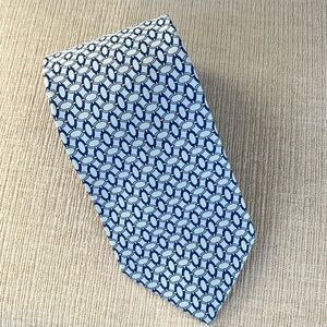 Brooks Brothers Makers light blue silk tie with link pattern